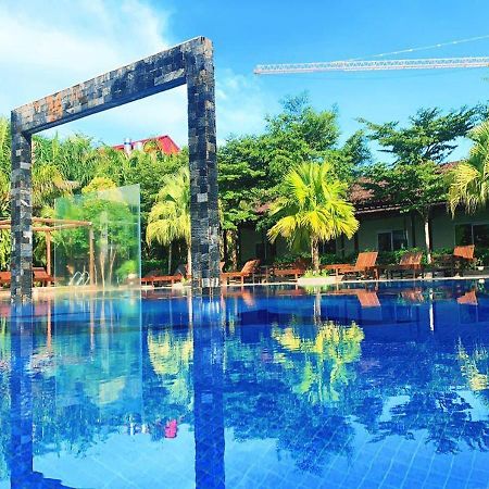 Twin Palms Resort Sihanoukville Extérieur photo