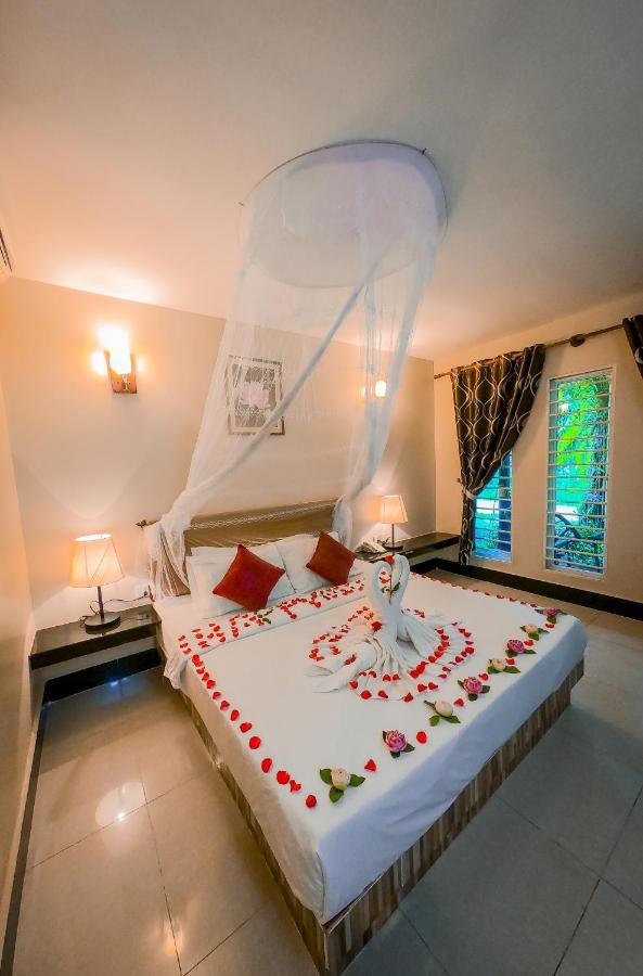 Twin Palms Resort Sihanoukville Extérieur photo