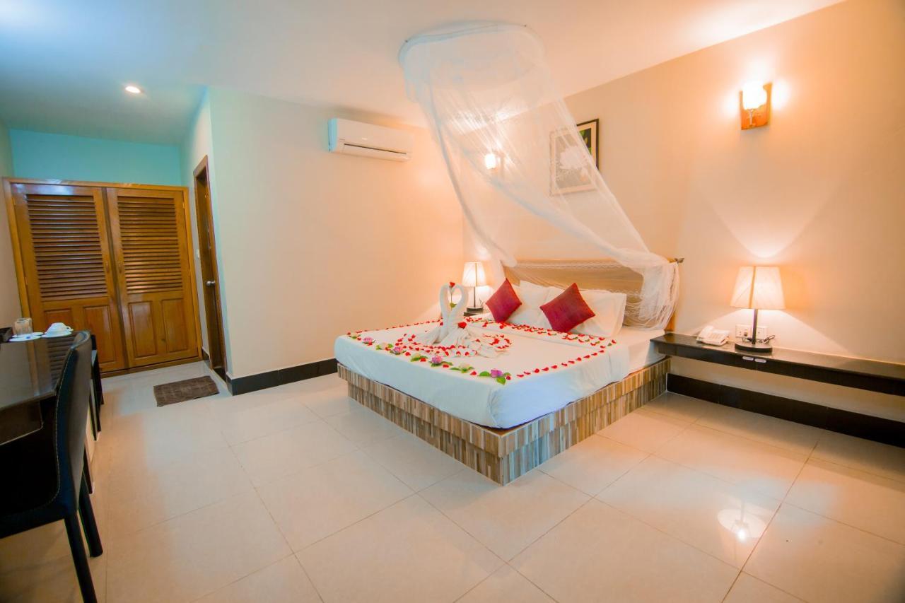 Twin Palms Resort Sihanoukville Extérieur photo