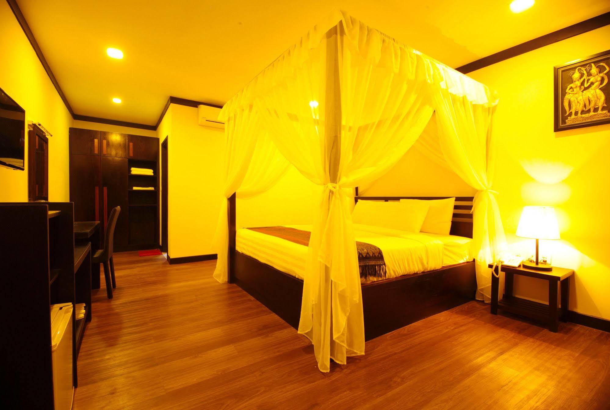 Twin Palms Resort Sihanoukville Extérieur photo