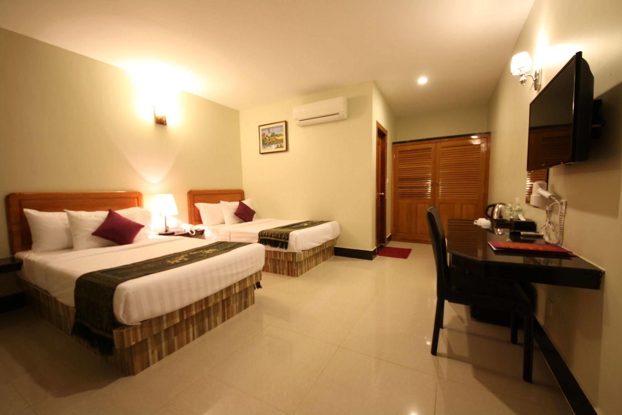 Twin Palms Resort Sihanoukville Extérieur photo