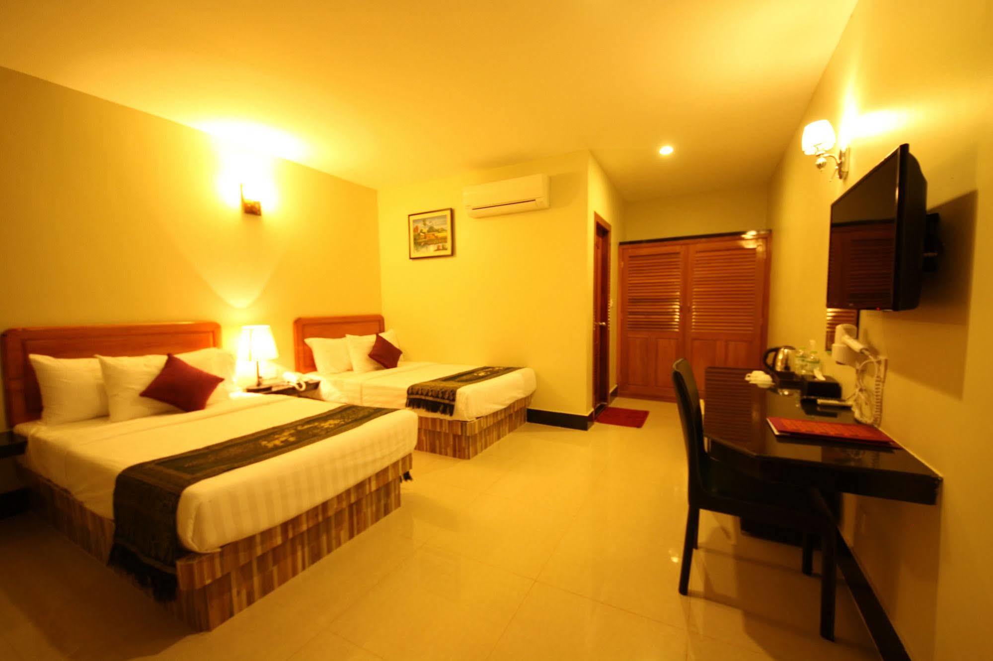 Twin Palms Resort Sihanoukville Extérieur photo