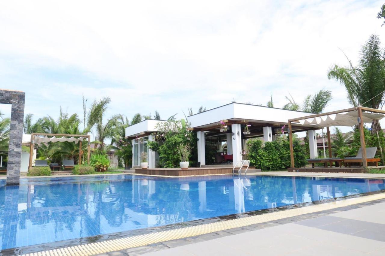 Twin Palms Resort Sihanoukville Extérieur photo